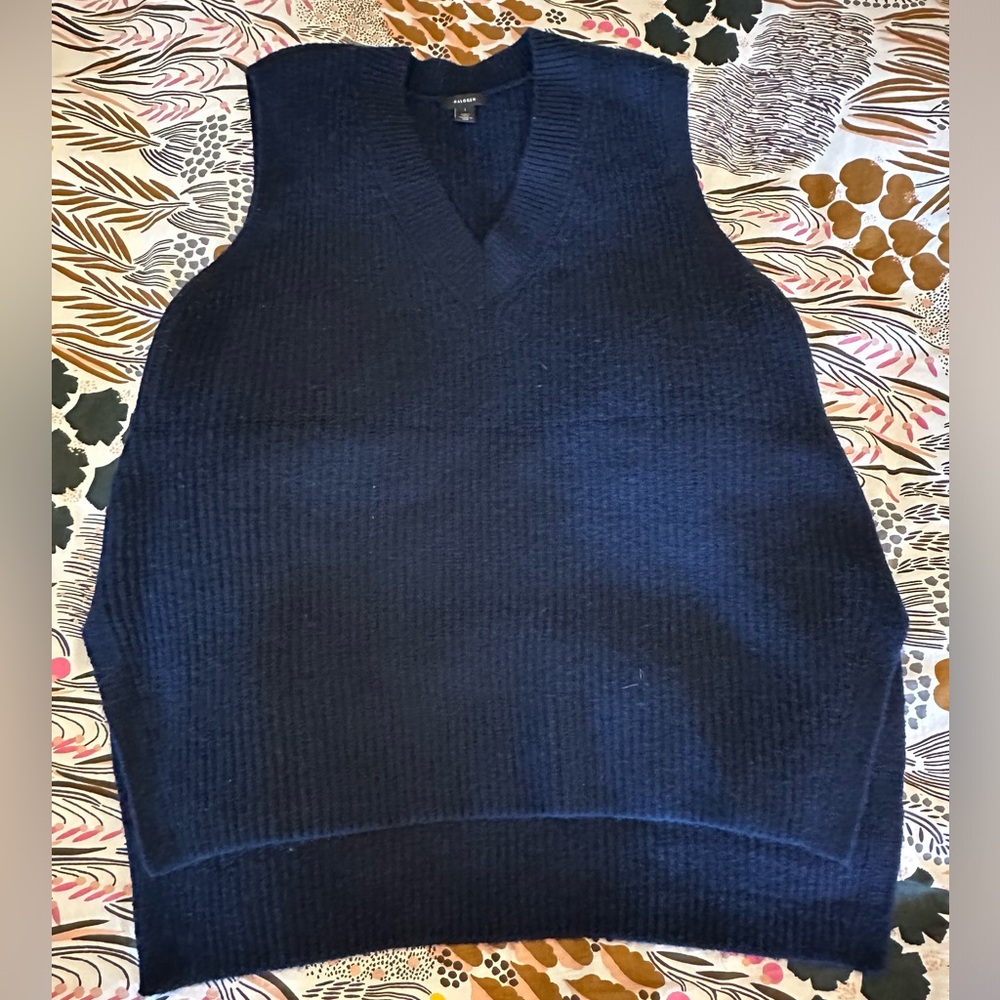 Halogen brand navy blue sweater vest.